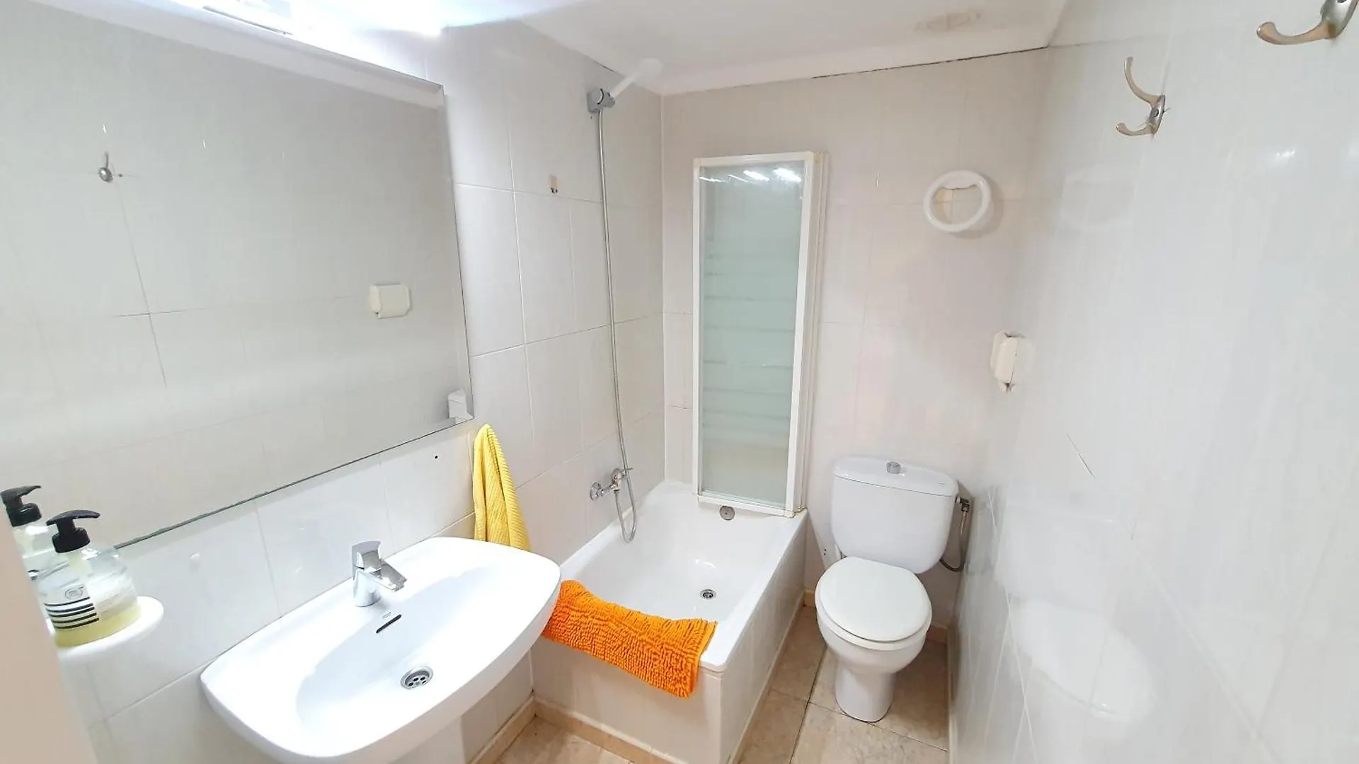 Apartamento SALOU,Carrer de París, playa centro. Piscina. España